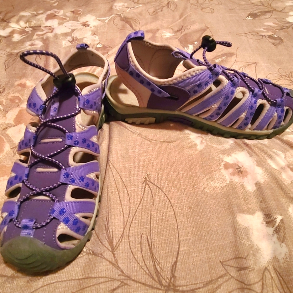 summer shoes. Use In Ocean, Lake . Nice Water Shoes